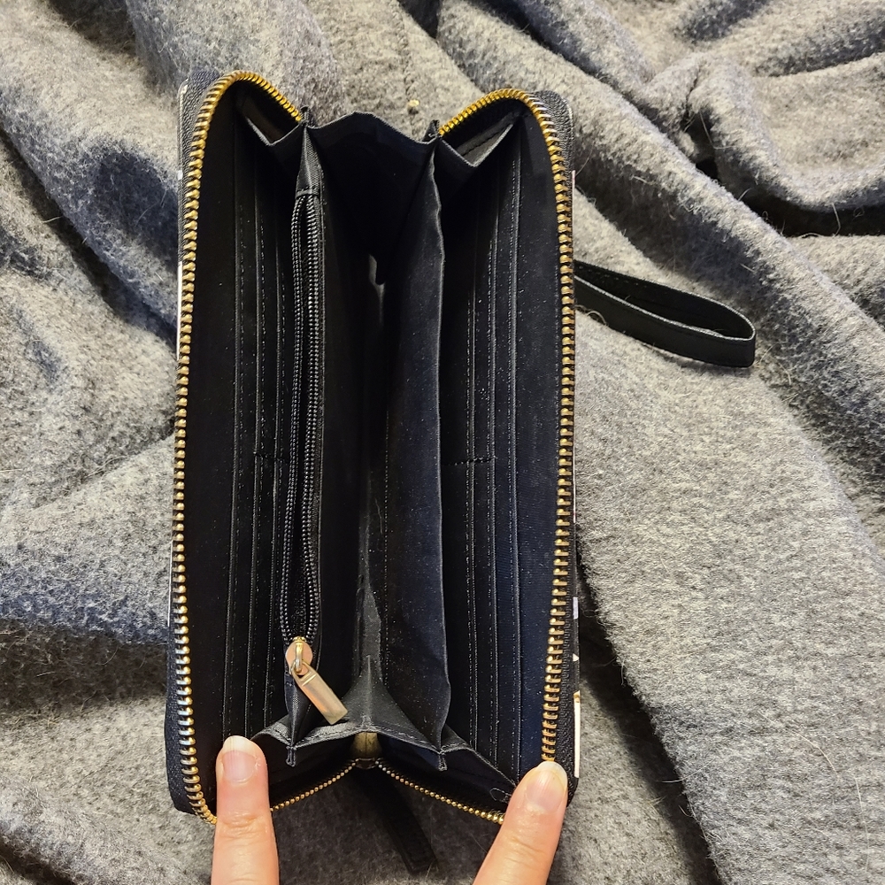 Rainbow Unicorn zip around wallet NWOT - Picture 3 of 3